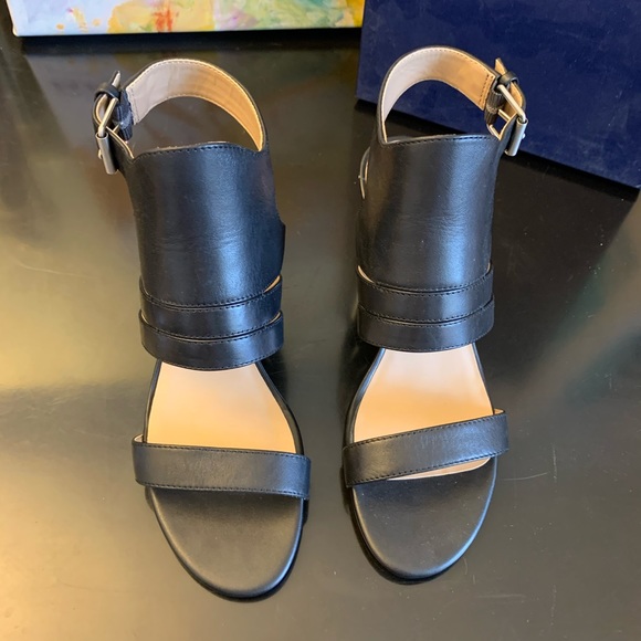 Black heels - Picture 3 of 5